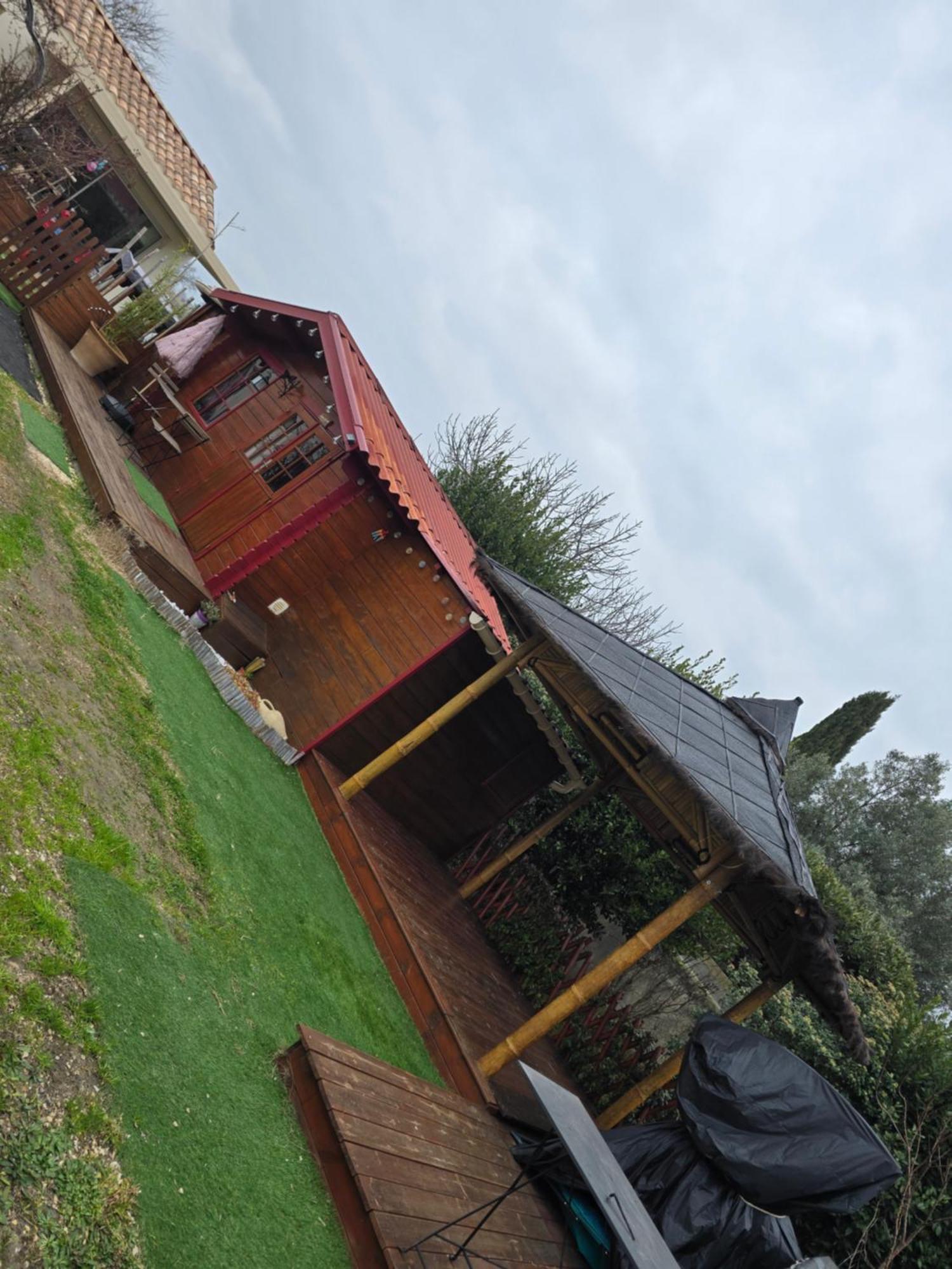 Le Chalet Des Dany Saint-Mamert-du-Gard Buitenkant foto